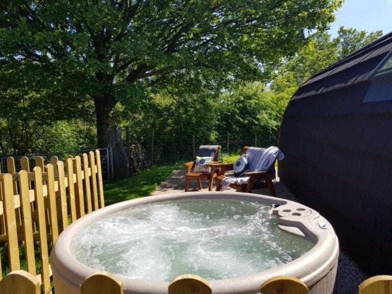 Ribblesdale Pods with hot tub in Yorkshire