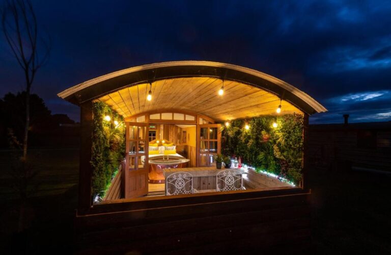 stargazing glamping dome Ashwood Shepherd Hut in England